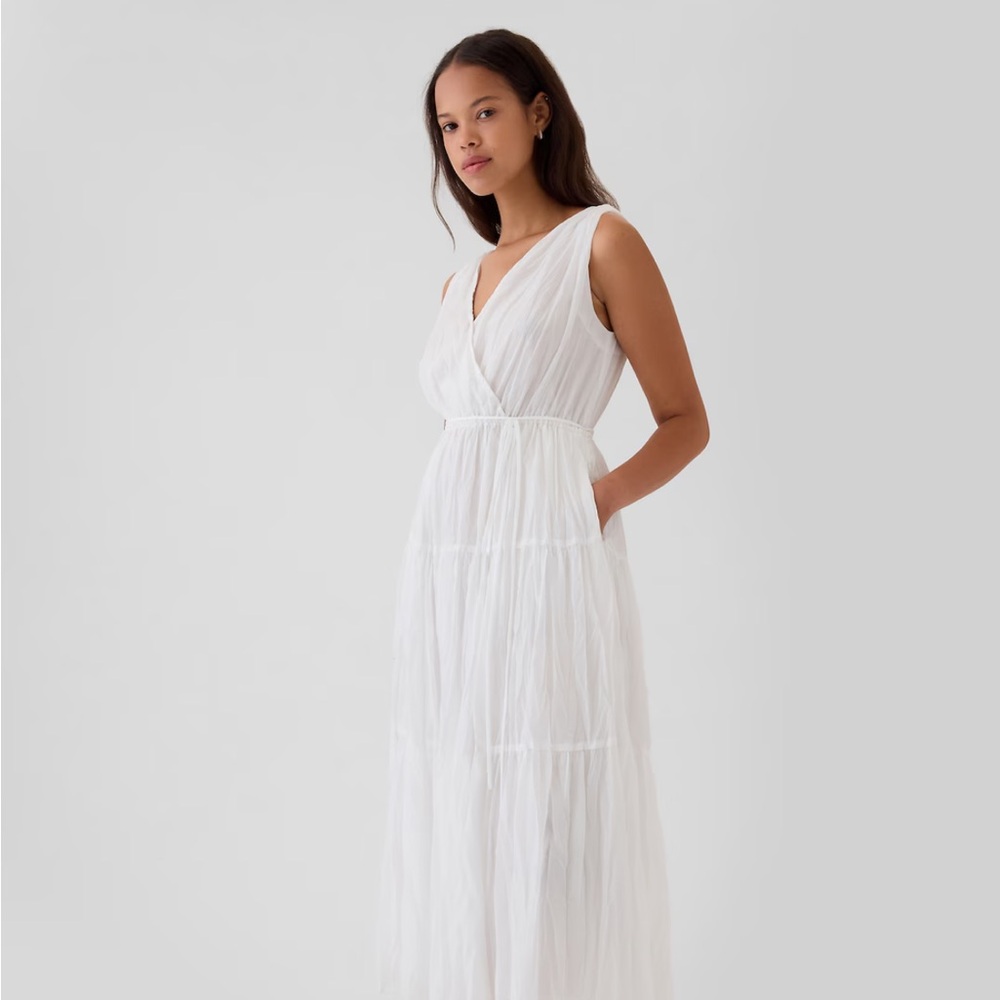 Beautiful gap dress that is light and airy